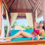 Noor Malabika Instagram - One Single Successful year can make someone forget 10 years of suffering!😊😇🫰🏻 #ratnagiri #sun #shoot #sea #view #resort #promotion #add