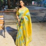 Noor Malabika Instagram - I’m scared of my own anger that’s why I laugh a lot and stay as humble as possible😊😺😈 My special hair stylist : @pema_chokii #saree #my #choise #my #style #favorite #traditional #indian #festival #shivratri