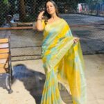 Noor Malabika Instagram - I’m scared of my own anger that’s why I laugh a lot and stay as humble as possible😊😺😈 My special hair stylist : @pema_chokii #saree #my #choise #my #style #favorite #traditional #indian #festival #shivratri