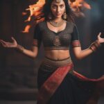Noor Malabika Instagram - We all have fire 🔥 in side, some fire light a diya 🪔 nd some burn 🔥 everything…. #fan #special