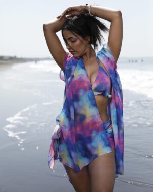 Noor Malabika Instagram - Don’t look at me like that!😉😈

Amazing international photographer : @rajeshgopinathphotography 
Talented celebrity makeup artist : @shefali_fidelis  @shefalifashionstudio 
#international #shoot #teaser #upcoming #goa #model #art #artist #actor #bollywood #hollywood #beach #vibe #summer