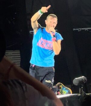 Nóra Trokán Instagram - Dear diary…❤️ 

#bestconcertever @coldplay #musicofthespheresworldtour