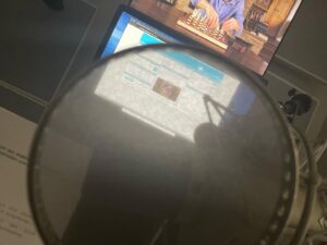 Nora Tschirner Instagram - Die „ARTE 42“ Studio-Crew wollte heute mal beweisen, dass wir HINTER der Kamera völlig verschwendet sind. Aber…ach egal. Wir konzentrieren uns jetzt einfach wieder auf‘s Inhaltliche. Und auf Eibrot. 🤷🏻‍♀️

“ARTE 42” nächste Folge „Die Sprache der Tiere“ morgen, 6.5., 
15 Uhr auf ARTE-YouTube 

#arte42