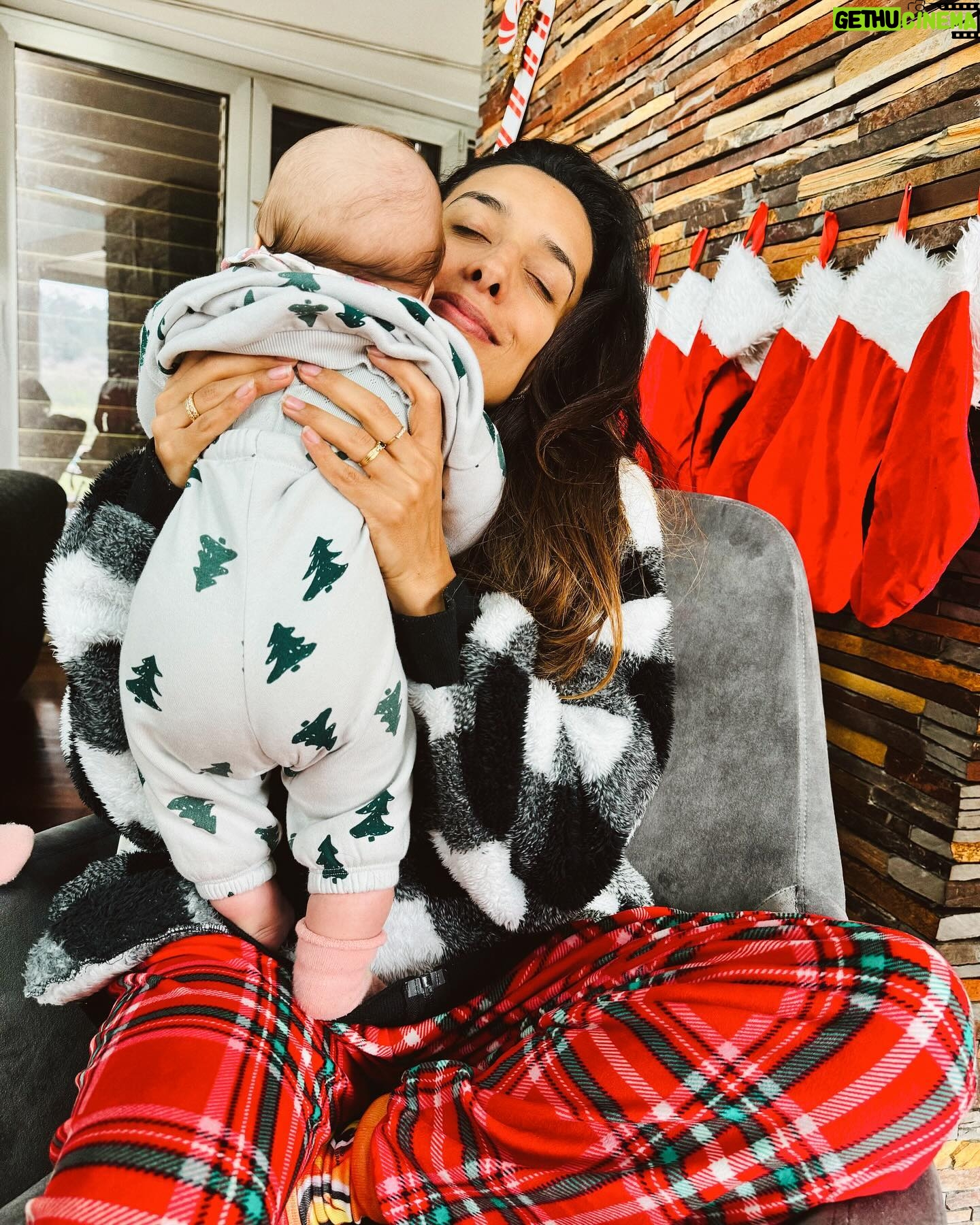 Noua Wong - 10.4K Likes - O melhor do mundo, o meu Natal mágico ❤️❤️❤️❤️❤️❤️❤️❤️❤️❤️❤️❤️❤️ #feliznatal