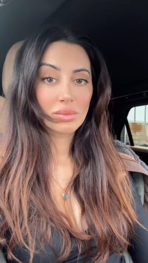 Noureen DeWulf Instagram - A new hair moment… what do you think?