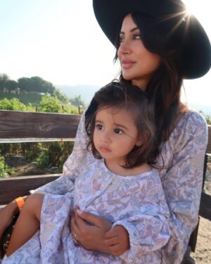 Noureen DeWulf Instagram - I’m not looking out, I’m looking inwards and praying and believing and choosing to have faith in humanity right now - despite it all 🙏🏽🌎 knowing that the good in us outweighs the bad in us.