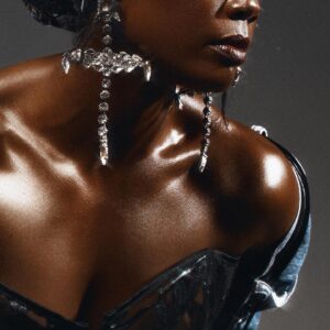 Novi Brown Instagram - BIG SCORPIO ENERGY … New Novi Loading.  Another rebirth season is among us. 🦂

What’s your sign? & have you ever been loved by a Scorpio?

•••••
Photographer: @chadlawsonphotos 
Make Up: @jlamarbeauty 
Wardrobe Stylist: @avant_garbs 
Set Assistant: @iamjamaalwesley
