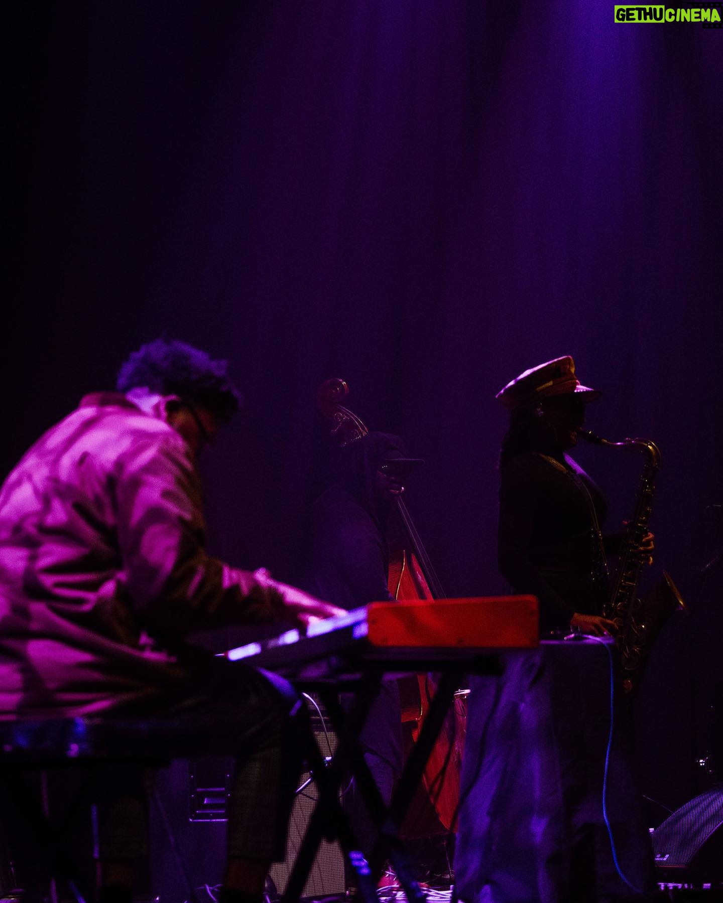 Nubya Garcia - 1.6K Likes - thank you Washington DC! what an amazing night supporting @khruangbin at @theanthemdc
👑 @nicholas_daley x @mulberryengland
📸 @jackieleeyoung