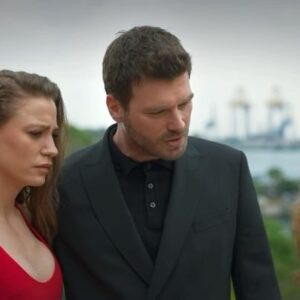 Nur Sürer Instagram - #Aile Sezon Finali @ailetvdizi @showtv @ayyapim @akatiksiz @cemtoluay 🍀 

@serenayss @kivanctatlitug