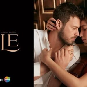 Nur Sürer Instagram - #Aile 🍀
#AsDev 
@showtv @ayyapim