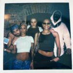 Nura Habib Omer Instagram – hab spontan am Mittwoch bei @unreleased.berlin 3 Lieder gespielt, darunter auch Ertrunken Goa Remix… was sagt ihr dazu dass dieser Song niemals rauskommen wird? Meinung ? 

Tausend dank an @frustra030 @fede4o4 & @rei.no.moura @ für die Einladung 🥰

📸 @richys.pics @ebeabebe @saybyetoit 
🌊 @luciabinta