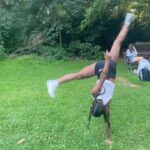 Nura Habib Omer Instagram – Hallo habt ihr schon „FAT A$$“ gehört ? Ja? Nein? Vielleicht? Kreuze an ❌