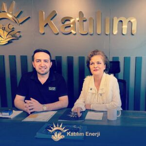Nurseli İdiz Instagram - Ben de artık Katılım Enerji ailesindeyim. 

Bu benim için büyük ve heyecan verici bir adım. Sürdürülebilir enerjiye katkıda bulunmak ve çevreye dost bir gelecek inşa etmek için Katılım Enerji ortağı olduğum için çok mutluyum. Enerji sektöründe bu önemli adıma destek veren herkese teşekkür ederim. Umarım bu yolculukta hep birlikte büyük başarılara imza atarız! 💪🌍 #KatılımEnerji #SürdürülebilirlikOrtaklık @katilimenerji @ferhansavliofficial
