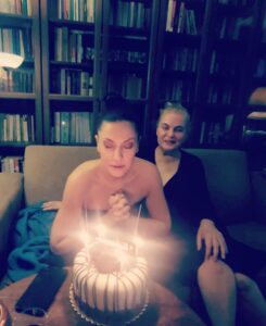 Actress Nurseli İdiz HD Instagram Photos and Wallpapers February 2024