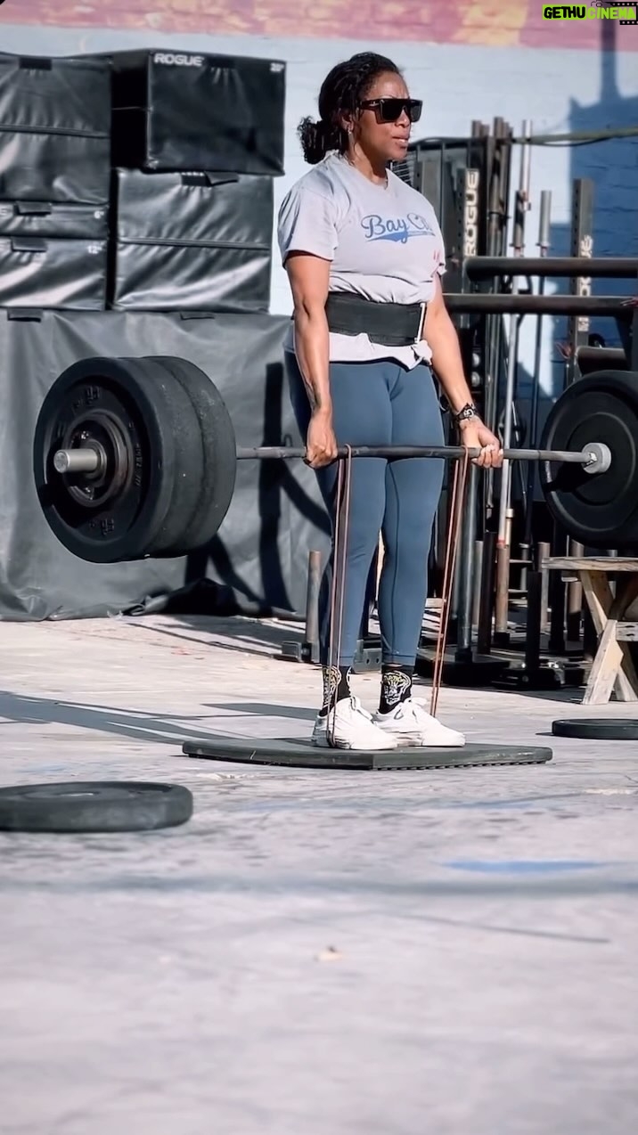 Nyesha Arrington Instagram - Sunday service ⛪️ #deadlift 🎥: @deuce_gym