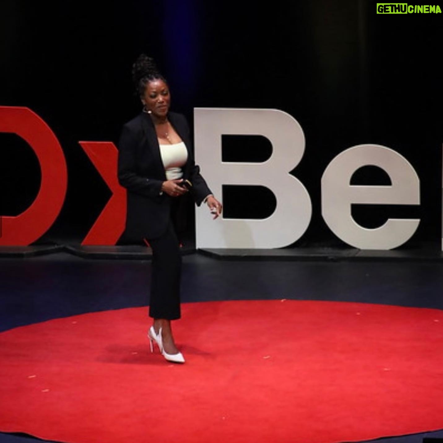 Nyesha Arrington Instagram - π Thoughts shared with many... the writing process was thrilling βπΎ the joy was palpable in the audience- we shared moments of breath work and vision... I witnessed tears in the eyes of many. Good first run ππΎ hope to do it again! #growth π±