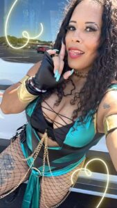 Nyla Rose Instagram - Test you might…. #mk #mortalkombat #jade #jadecosplay #mortalkombatcosplay