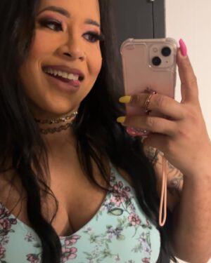 Nyla Rose Instagram - “Nyla, How much do you like @drinkarizona?”

Well…

lol haven’t posted any thirst traps in a while, so I dressed like a whole ass can of Arizona tea🤷🏽‍♀️ drink up😋💋