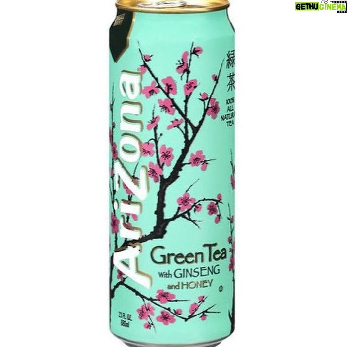 Nyla Rose - 1.3K Likes - “Nyla, How much do you like @drinkarizona?”
Well…
lol haven’t posted any thirst traps in a while, so I dressed like a whole ass can of Arizona tea🤷🏽♀️ drink up😋💋