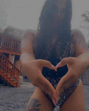 Nyla Rose Instagram - LOVE LOVE BEAM!
#boahancock 🐍🩷