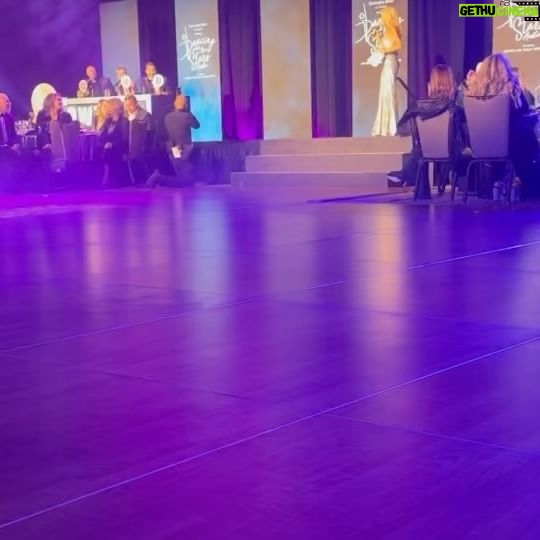 Odette Annable Instagram - What a NIGHT! Over 2.4 million raised for @center4cp with the Dancing With the Stars event in Austin. Dave danced his booty off and I was so proud of him but also so proud of everyone who had the guts to show up and challenge themselves on the dance floor. Great work! I hope you enjoy watching the dance. Lotta love all night long. 🪩🕺🏼🪩 @dave_annable