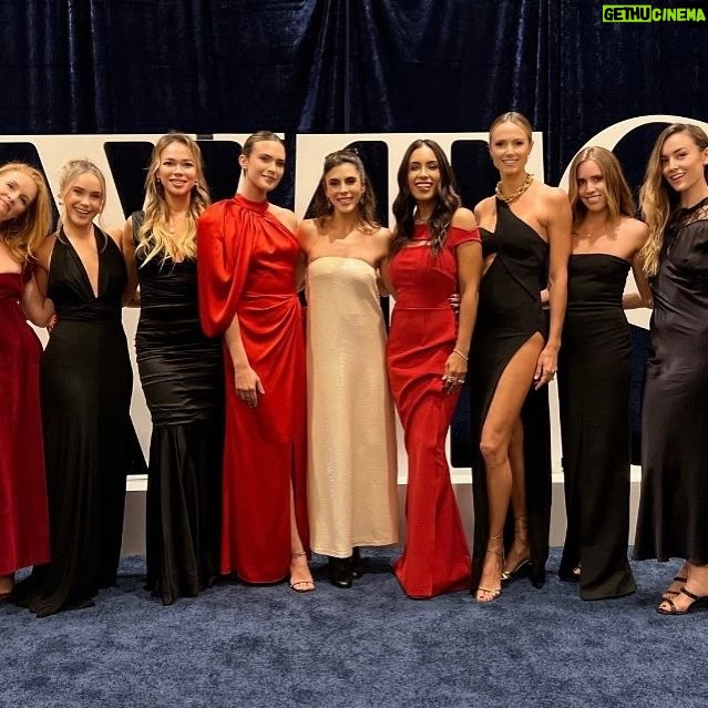 Odette Annable Instagram - What a NIGHT! Over 2.4 million raised for @center4cp with the Dancing With the Stars event in Austin. Dave danced his booty off and I was so proud of him but also so proud of everyone who had the guts to show up and challenge themselves on the dance floor. Great work! I hope you enjoy watching the dance. Lotta love all night long. 🪩🕺🏼🪩 @dave_annable