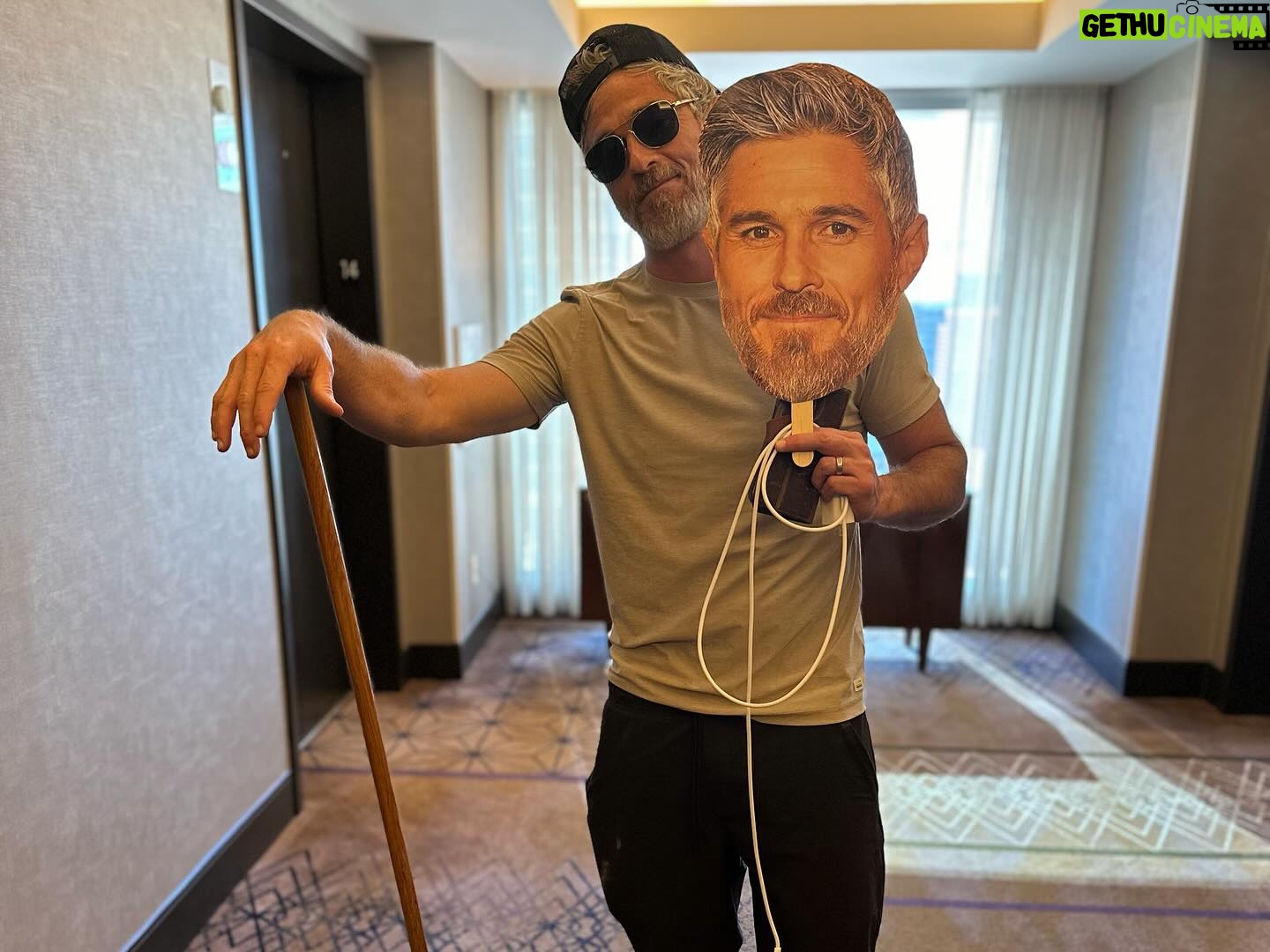 Odette Annable Instagram - What a NIGHT! Over 2.4 million raised for @center4cp with the Dancing With the Stars event in Austin. Dave danced his booty off and I was so proud of him but also so proud of everyone who had the guts to show up and challenge themselves on the dance floor. Great work! I hope you enjoy watching the dance. Lotta love all night long. 🪩🕺🏼🪩 @dave_annable