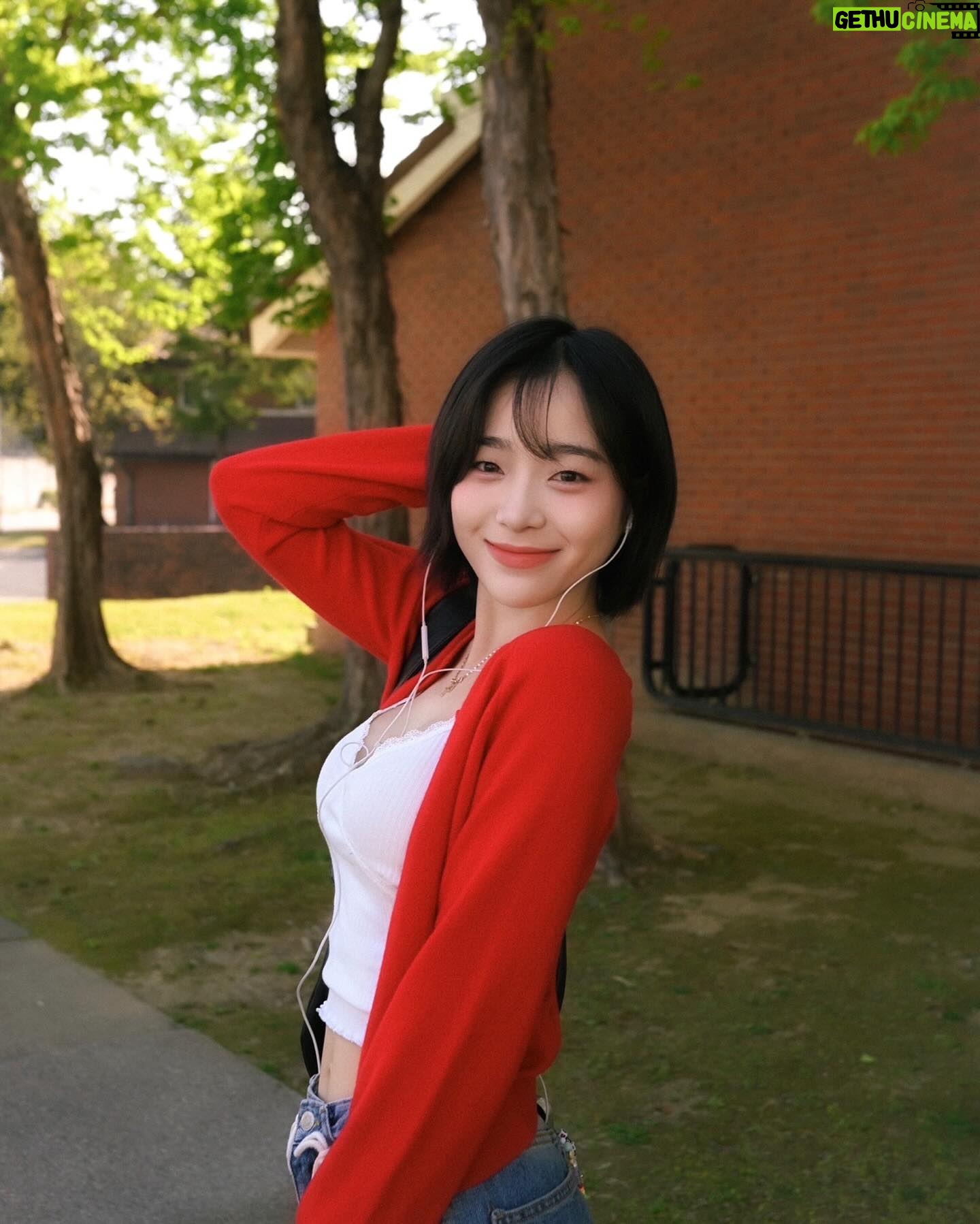 Oh Se-eun - 26K Likes - 📸👀🌸
.
.
.
.
.
.
.
#필름스냅 #삼각지 #ootd #instadaily