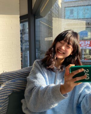 Oh Hye-soo Instagram - 제법 웃긴 나연이랑❤️
#지금우리학교는 #지우학 #은지  #allofusaredead #netflix