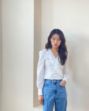 Oh Hye-soo Instagram - Behind #cine21 #씨네21