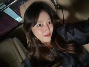 Oh Hye-soo Instagram - Long time no see🖤