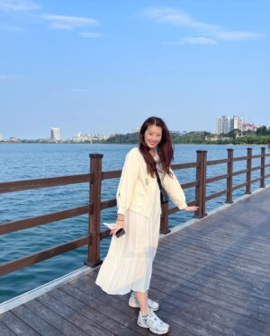 Oh Hye-soo Instagram - 여름 끝자락에서🦋