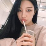Oh Seung-hee Instagram - ⠀ 매님이 윙크 해보라 하셔서 했는데, 그냥 눈에 뭐 들어간 사람