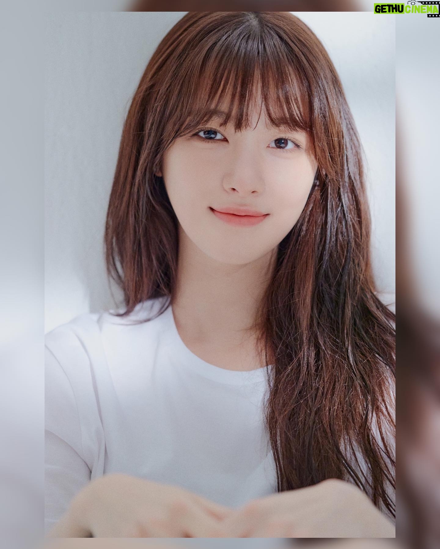 Oh Seung-hee Instagram - ⠀ 벌써 10개월이나 지난 사진 *옷깃 여미고 찍음💁🏻*