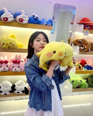 Oh Yu-jin Instagram - #😚 #🐥 #💛