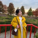 Oh Yu-jin Instagram – 🌼💛
#n개월전 #순천 #국가정원 #노랭이 
사진만 찍고 마스크 바로 썼습니다😊