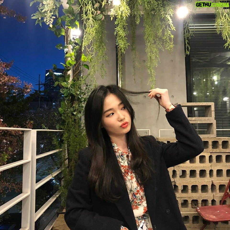 Oh Yu-jin - 38.2K Likes - 😚