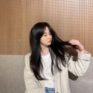 Oh Yu-jin Instagram - 🥰