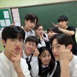 Oh Yu-jin Instagram - 그동안 청춘블라썸을, 선희를 사랑해주신 모든 분들께 정말 감사드립니다🥰 감독님, 작가님, 제작진분들, 배우분들까지 더운 날에 진짜 고생 많으셨는데 그만큼 현장도, 작품도 오래도록 잊지 못할 거예요🥹 현장에서 많이 사랑해주셔서 선희를 더 잘 만들어 나갈 수 있었어요...🫶🏻 원작 팬이었기에 이 작품에 참여할 수 있게 돼서 영광이었고, 작품에 폐가 안되도록, 선희가 잘 표현될 수 있도록 노력을 많이 했는데 좋게 봐주신 것 같아서 많이 뿌듯합니당😆 많이 애정했던 청춘블라썸을 이제는 보내줘야 한다는 게 너무 아쉽지만.. 청춘블라썸도, 선희도 잘 보내주고 저는 11월 16일 플레이리스트 오리지널 '뉴연애플레이리스트'의 '도민주'로 인사드릴테니 좀만 기다려주세용>.<❤️ 서연고 2-5반 많이 아끼고 사룽해 덕분에 진짜 행복해써🥰 #청춘블라썸 #종영 #🥹