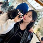 Oh Yu-jin Instagram - 미제로 실장님이랑 데뚜😘