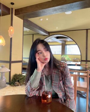 Oh Yu-jin Instagram - 😚