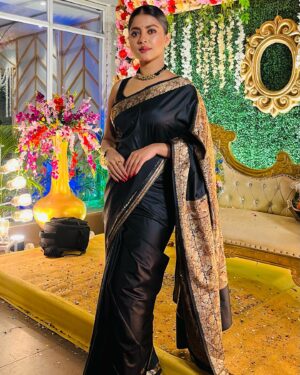 Oindrila Bose Instagram - 🌝🖤