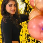 Oindrila Bose Instagram - Happy birthday to me 🥳 . . picture courtesy to my favourite @debchandrima_official