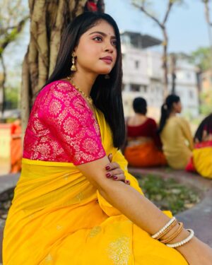 Oindrila Bose Instagram - 💛