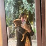 Oindrila Bose Instagram - Hugs and kisses ☺️