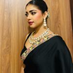 Oindrila Bose Instagram – 🎆
#zeebangla #sonarsongsar2024 

Wardrobe @___vastraa 
Jewellery @jhalak_thedesignerstore 
Make up and hair @baban.islam.54 
Styled by @subrata4462