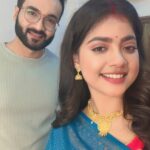 Oindrila Bose Instagram - Every good thing ends .. The better ones end soon !! Rahool and Papri ends their beautiful journey today ... Hope ‘Mili’ will remain etched in your memory as it ill remain to us🥂 #mili #rahul #papri #oindrilabose #dhrubosarkar