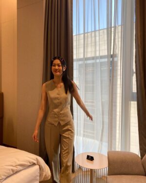 Ok Ja-yeon Instagram - 베스트 입어본 거 처음 :^)