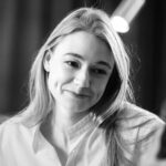 Oksana Akinshina Instagram - Рабочие моменты. «Беспринципные». А новые серии продолжения уже на КиноПоиске. Смотрите? Как вам наш с @pablo_derevyanko дуэт? @kinopoisk @mediaslovostudio #ОКнаработе #ОКсмотреть