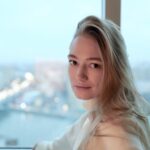 Oksana Akinshina Instagram - Любимый город и уже родной… за окном. Кстати, некоторые коллеги думают, что я до сих пор живу в Швейцарии)), хотя уже 3 года как вернулась в Москву. А для вас «твой город» - где родились, где работаете, где живете?